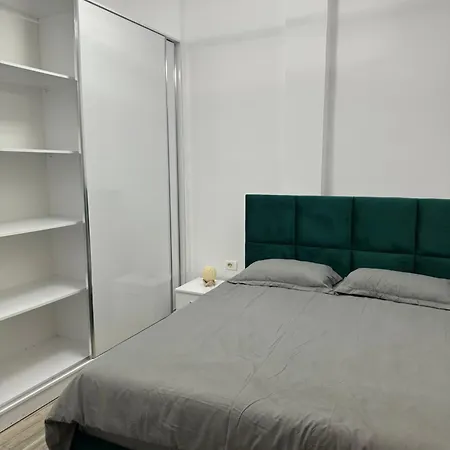 Sister's Apartment *