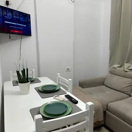 Sister's * טיראנה