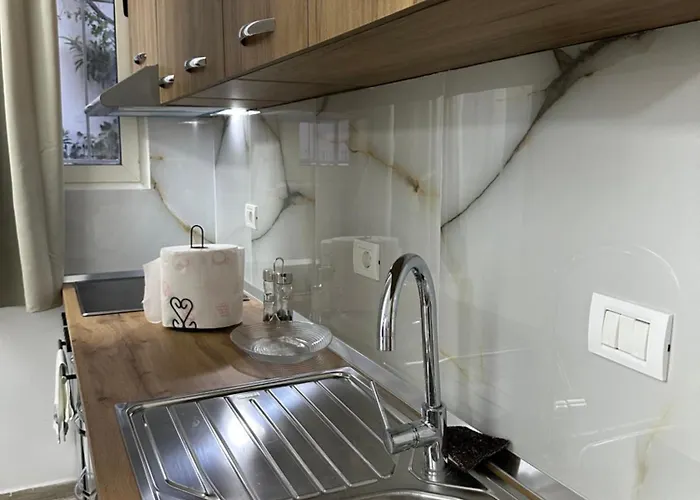 Sister's Apartment *